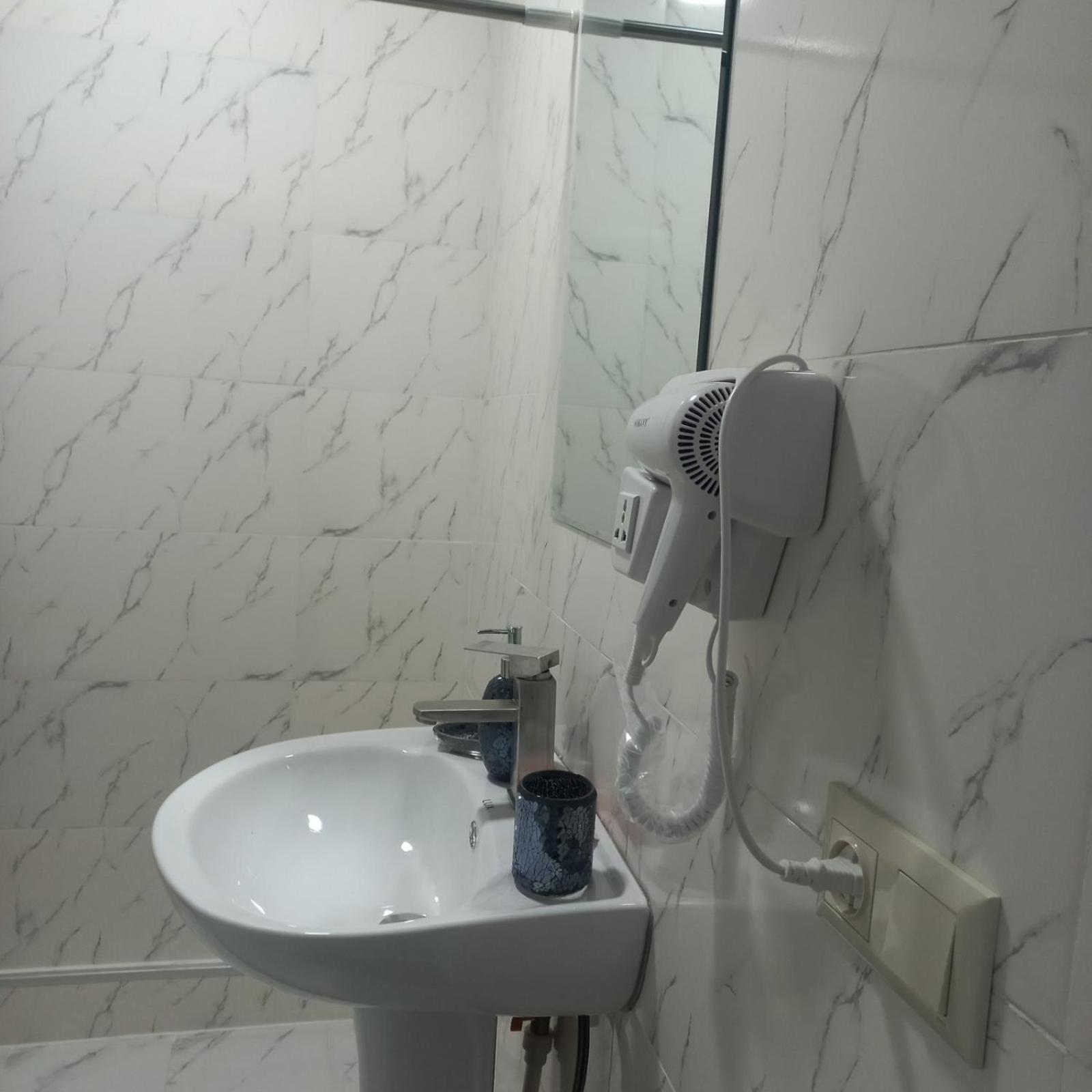 Ira & Vaso'S Guest House Borjomipark Bilik gambar